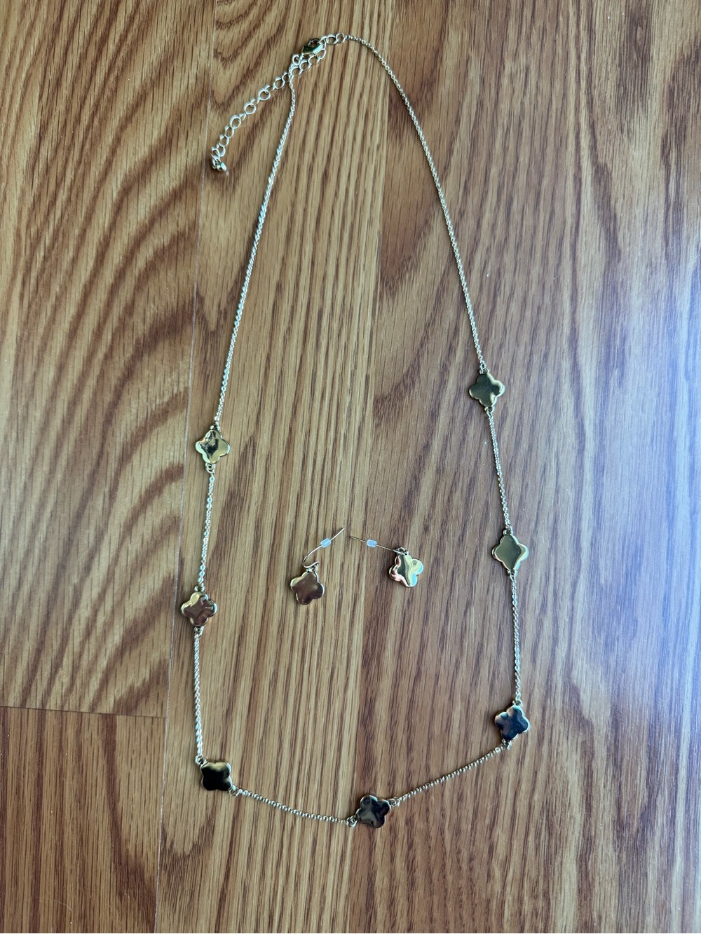 Rocksbox Ava Rose Gold Clover Matching Earring & Necklace Set